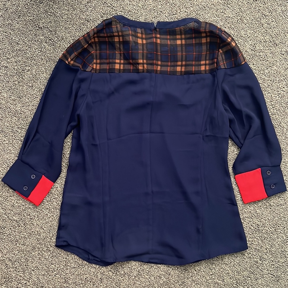 Blouse - Picture 2 of 5